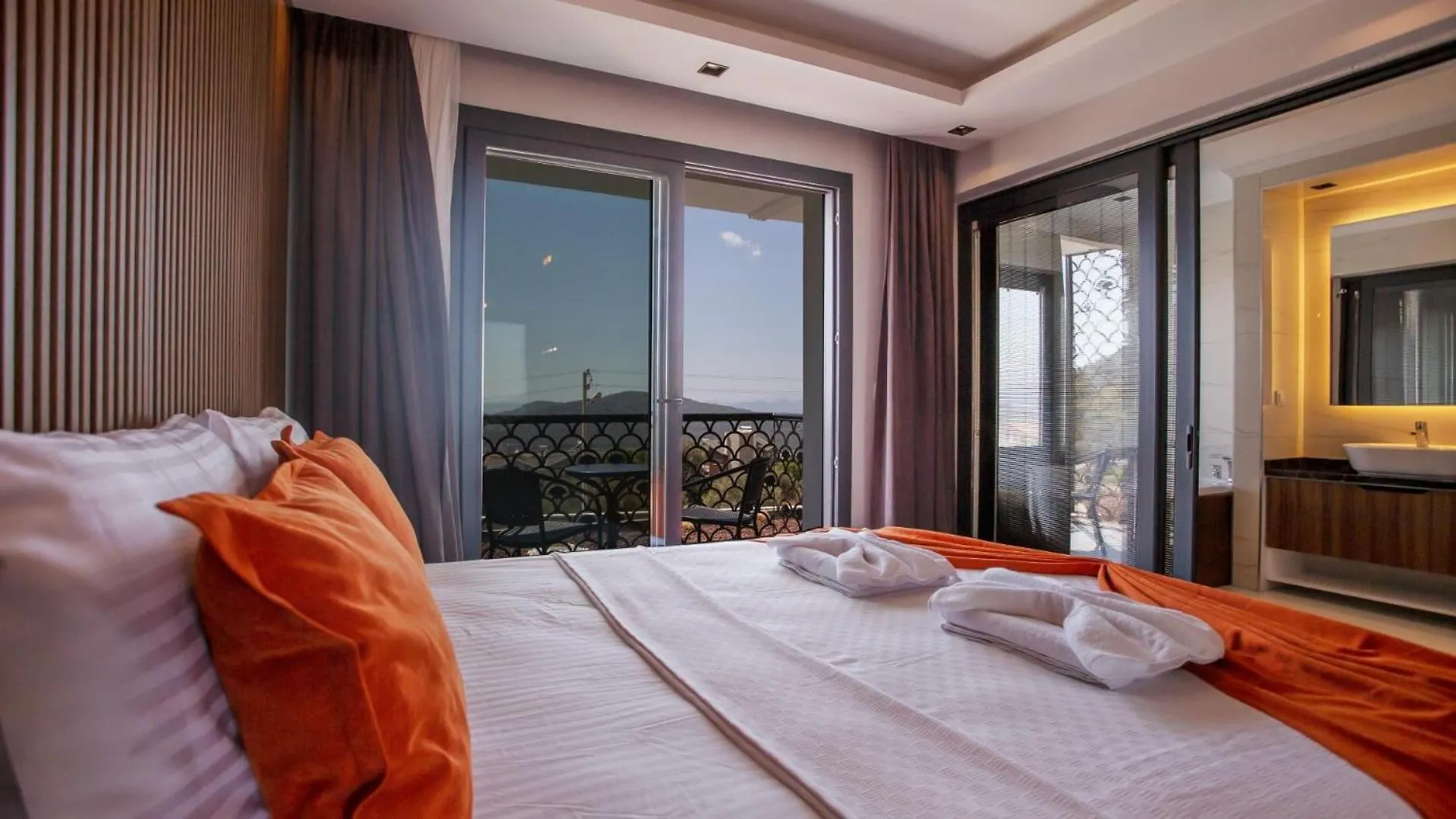 Oludeniz 4 Bedroom Villa - 9318 Fethiye