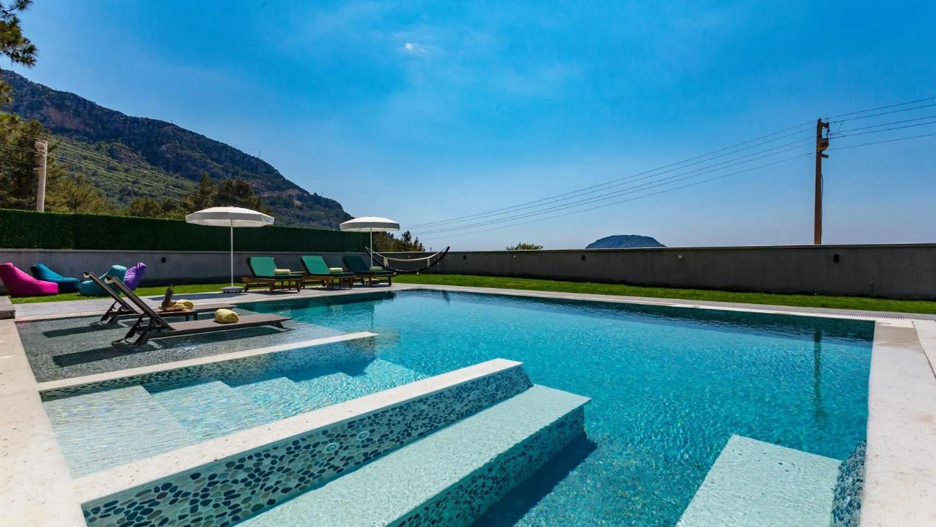 Oludeniz 4 Bedroom Villa - 9318 Fethiye