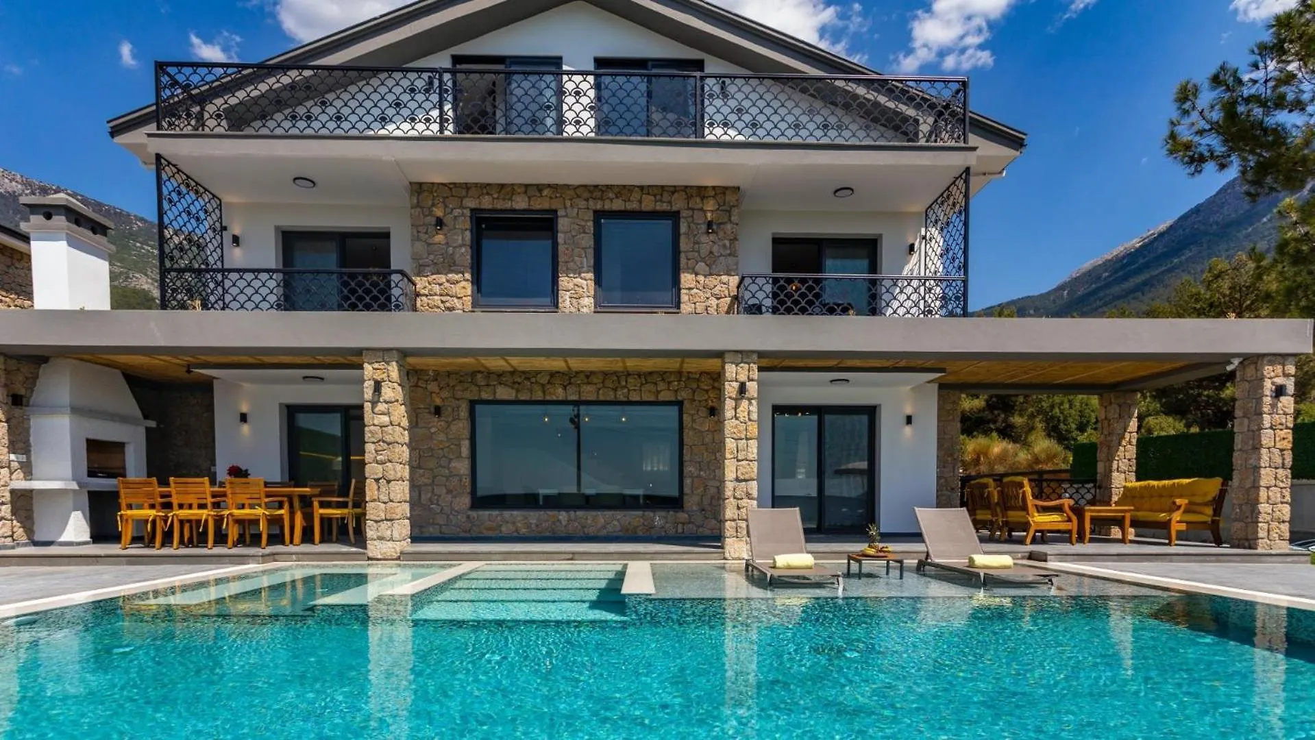 Oludeniz 4 Bedroom Villa - 9318 Fethiye Turkey