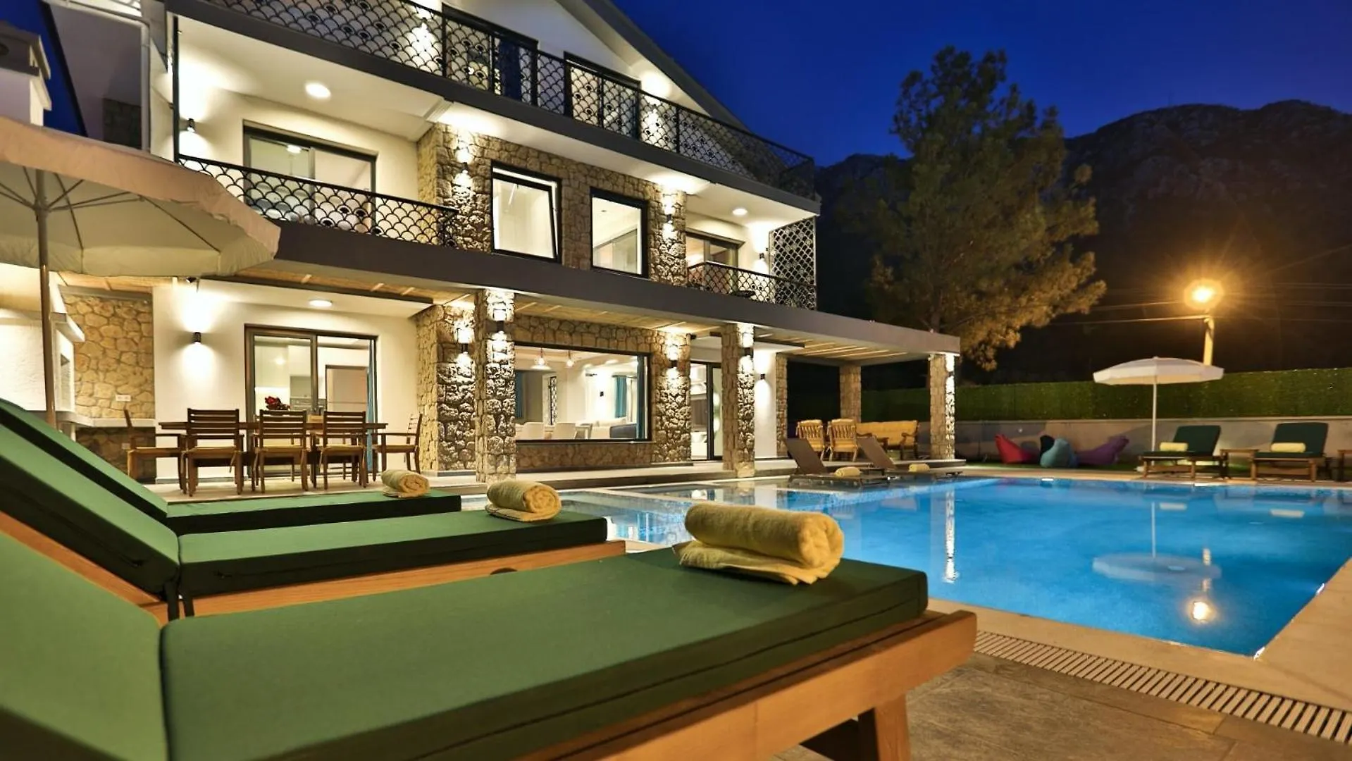 Oludeniz 4 Bedroom Villa - 9318 Fethiye