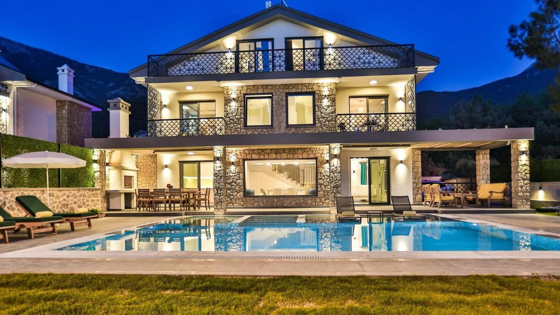 Oludeniz 4 Bedroom Villa - 9318 Fethiye